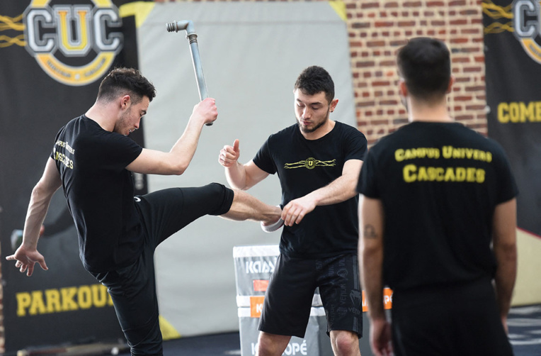 A l'école des cascadeurs, de la torche humaine au combat chorégraphique