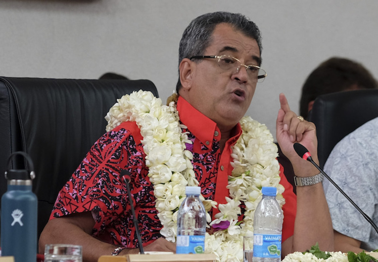 Les antivax annoncent une marche, Fritch juge leurs propos "irresponsables"