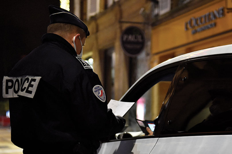 Nouvelles restrictions sanitaires : barrage ou tache d'huile?