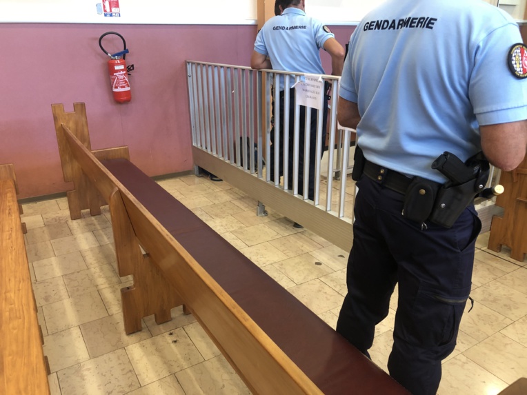 Violences conjugales : La demande en mariage qui passe mal Violences conjugales : La demande en mariage qui passe mal