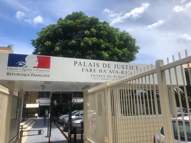 L'ex employée de l'OPT de Hikueru condamnée pour avoir détourné 2,5 millions L'ex employée de l'OPT de Hikueru condamnée pour avoir détourné 2,5 millions