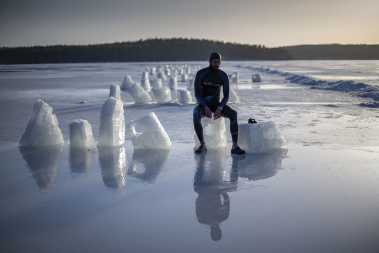 L'apnée sous glace, à l'aube de son "Grand Bleu" L'apnée sous glace, à l'aube de son "Grand Bleu"
