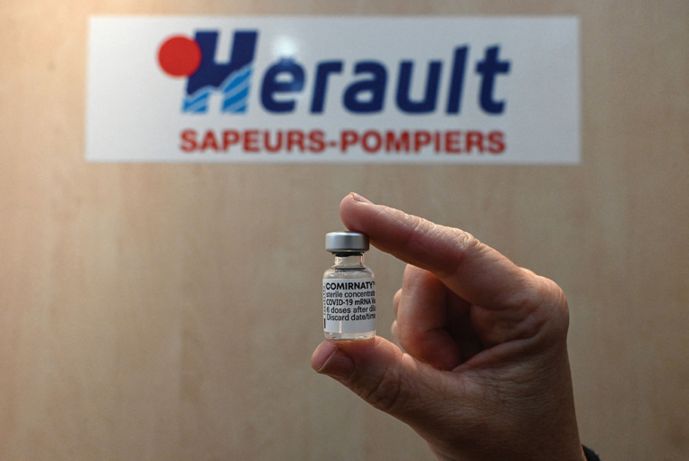 Covid: derrière le symbole des 10 millions d'injections, situation toujours alarmante