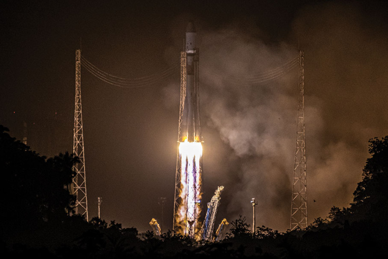 Un Soyouz s'arrime à l'ISS lors d'une mission célébrant Gagarine Un Soyouz s'arrime à l'ISS lors d'une mission célébrant Gagarine
