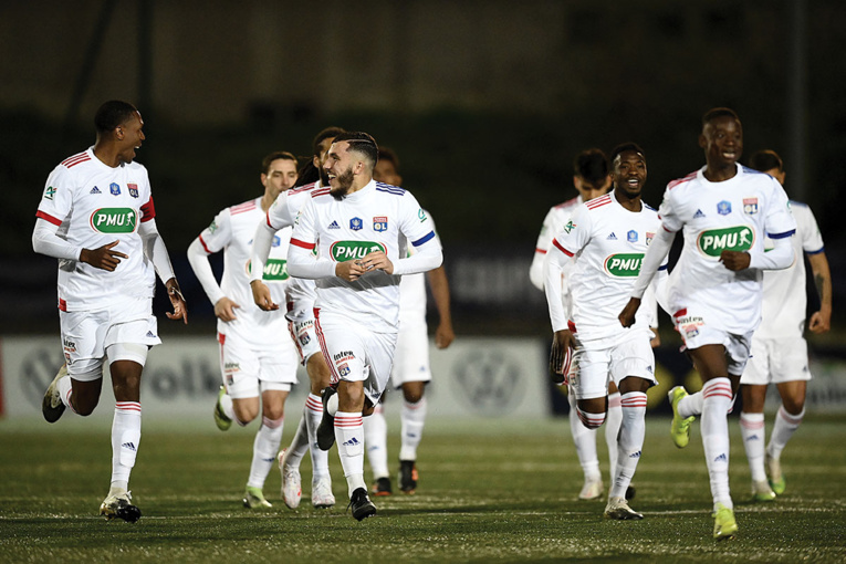 Coupe de France: Lyon souffre face au Red Star mais atteint les quarts