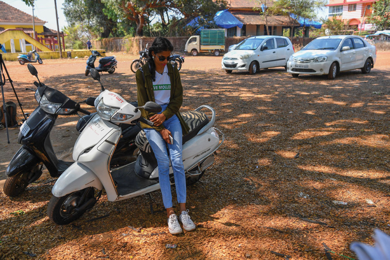 Inde: la jeune aux nattes brunes qui se bat pour les forêts de Mollem