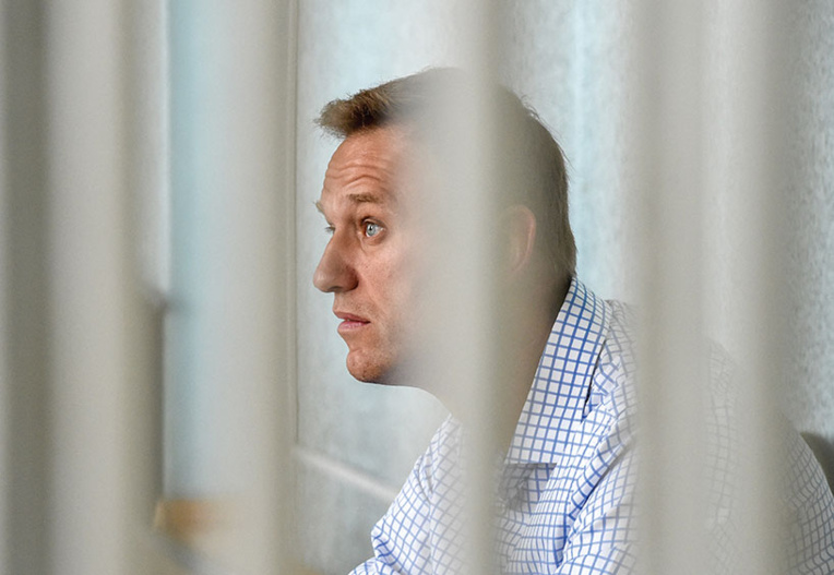L'opposant russe Navalny à l'hôpital, l'UE discute de ses relations avec Moscou L'opposant russe Navalny à l'hôpital, l'UE discute de ses relations avec Moscou
