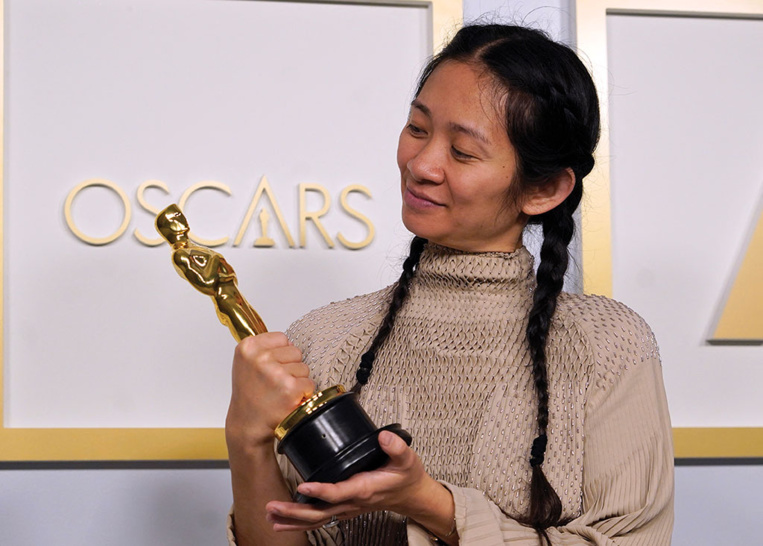 "Nomadland" sacré aux Oscars, les femmes nomades continuent la route