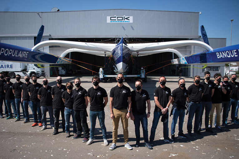 Voile: "Le bel oiseau" d'Armel Le Cléac'h sort de son nid Voile: "Le bel oiseau" d'Armel Le Cléac'h sort de son nid