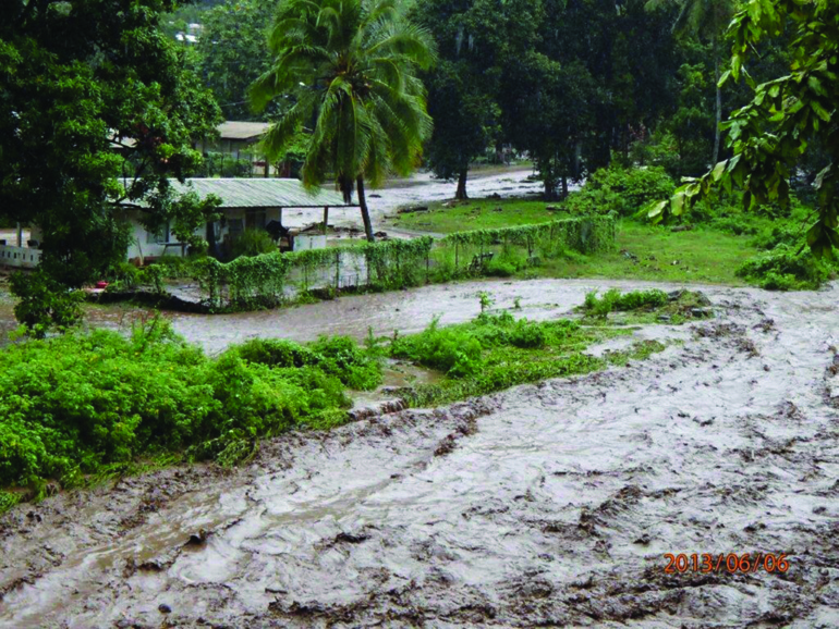 Episode pluvieux exceptionnel sur Atuona: Réunion de crise et départ du Président pour Hiva Oa