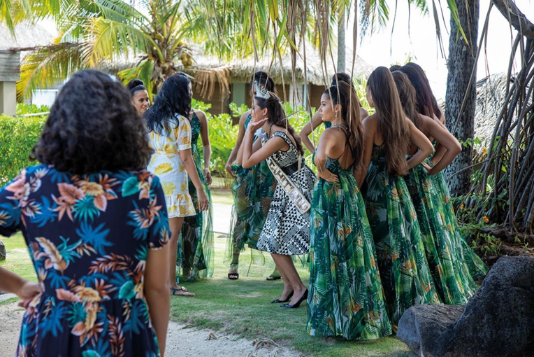 Dix perles pour un diadème Dix perles pour un diadème