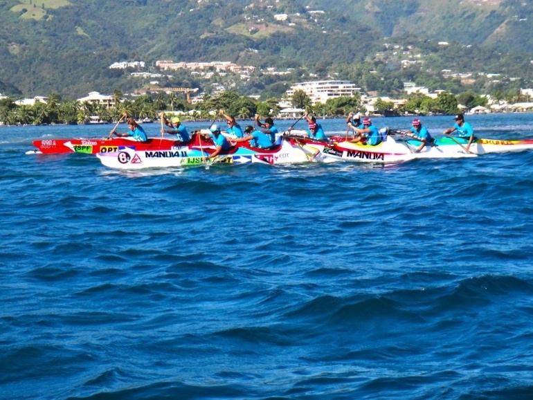 Tahiti Toa Va’a : Air Tahiti devant Team Opt et Matairea Hoe