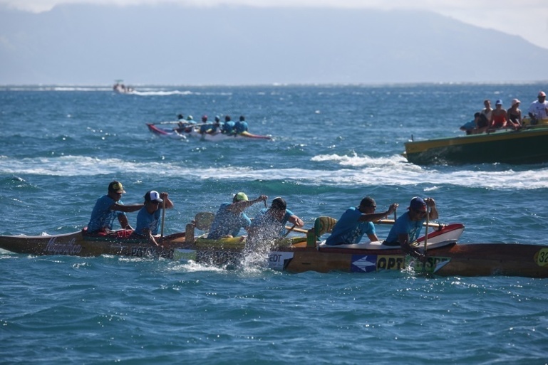 Tahiti Toa Va’a : Air Tahiti devant Team Opt et Matairea Hoe