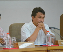 Le vice-président Nuihau Laurey mardi à l'assemblée de Polynésie.