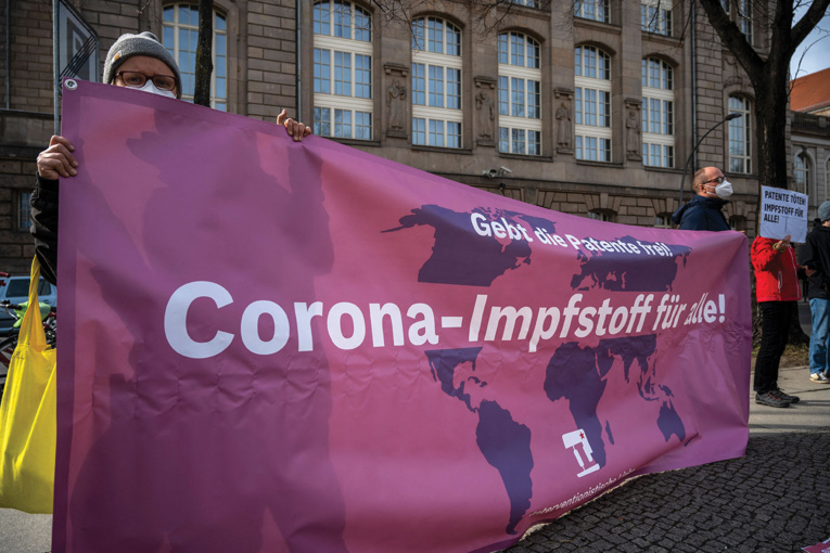 Vaccins anti-Covid: les Européens prêts à discuter d'une levée des brevets Vaccins anti-Covid: les Européens prêts à discuter d'une levée des brevets