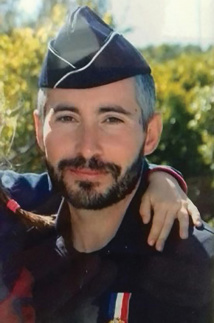 Le meurtrier du policier tué à Avignon toujours en fuite, une toxicomane interrogée Le meurtrier du policier tué à Avignon toujours en fuite, une toxicomane interrogée