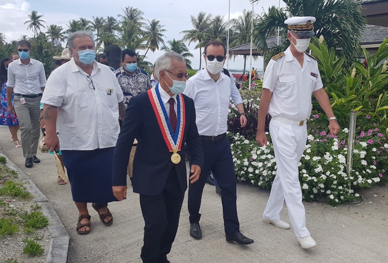 Arrivée de Sébastien Lecornu à Bora Bora