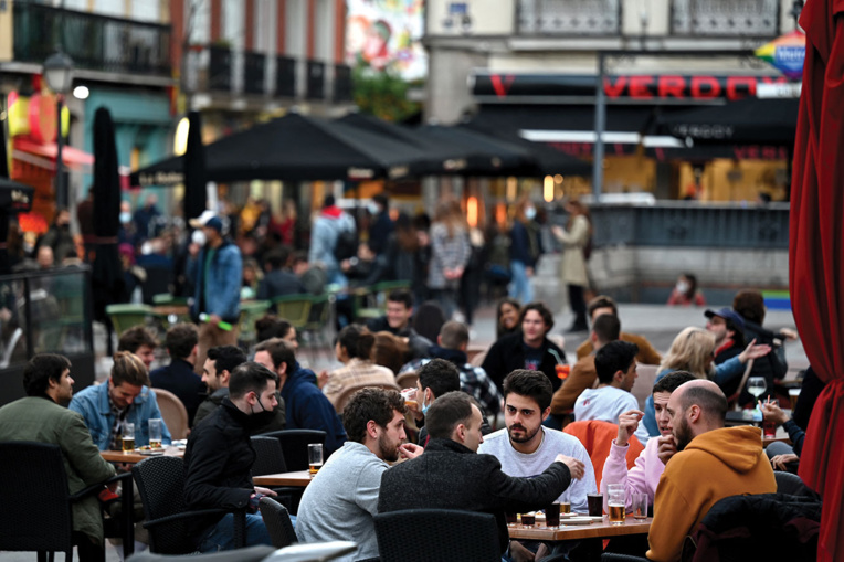 Espagne: après le retour de la fête, le gouvernement appelle à la "responsabilité" Espagne: après le retour de la fête, le gouvernement appelle à la "responsabilité"