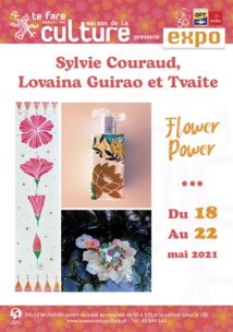 Un bol d’air fleuri avec l'exposition "Flower power" salle Muriāvai Un bol d’air fleuri avec l'exposition "Flower power" salle Muriāvai