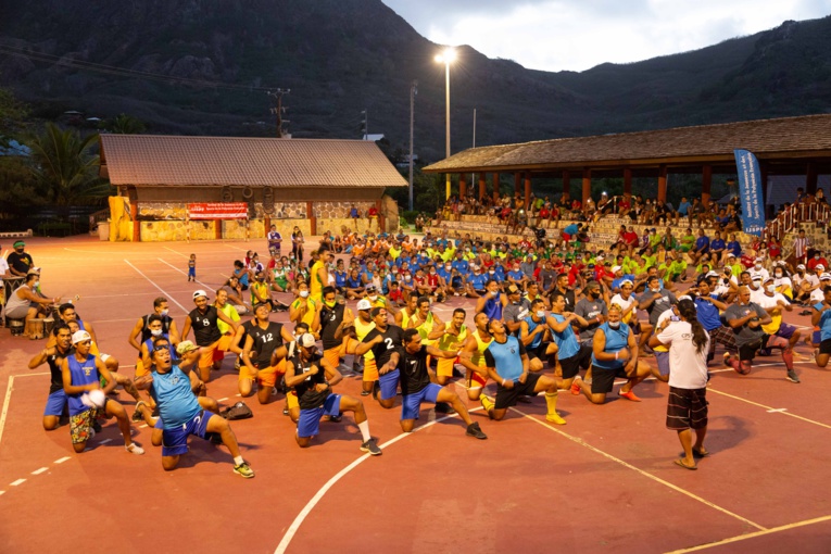 Grande fête sportive et culturelle, la Vakaiki a rassemblé des athlètes de l'archipel des Marquises mais également des sportifs qui ont fait le déplacement depuis Tahiti.