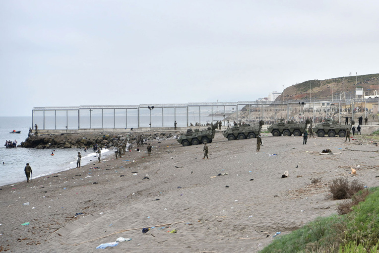 Ceuta ou "la mort": des milliers de Marocains prêts à tout pour rallier l'Espagne Ceuta ou "la mort": des milliers de Marocains prêts à tout pour rallier l'Espagne