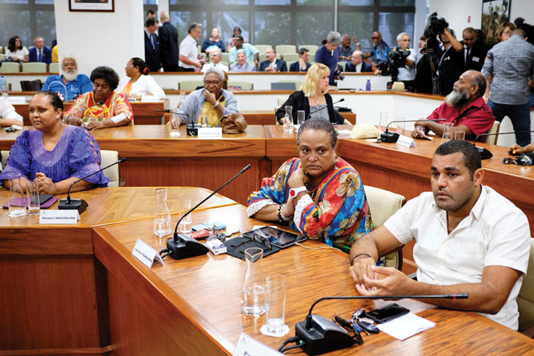 N-Calédonie: une partie du FLNKS n'ira pas à Paris à l'invitation de Castex