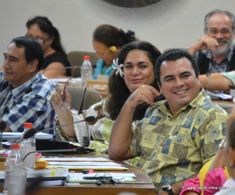 Quelques épisodes de franche hilarité dans les rangs de l'opposition ce vendredi matin. En dépit de joutes verbales entre le leader d'A Ti'a Porinetia et le vice-président Nuihau Laurey par exemple, ou entre l'UPLD et le Tahoeraa.