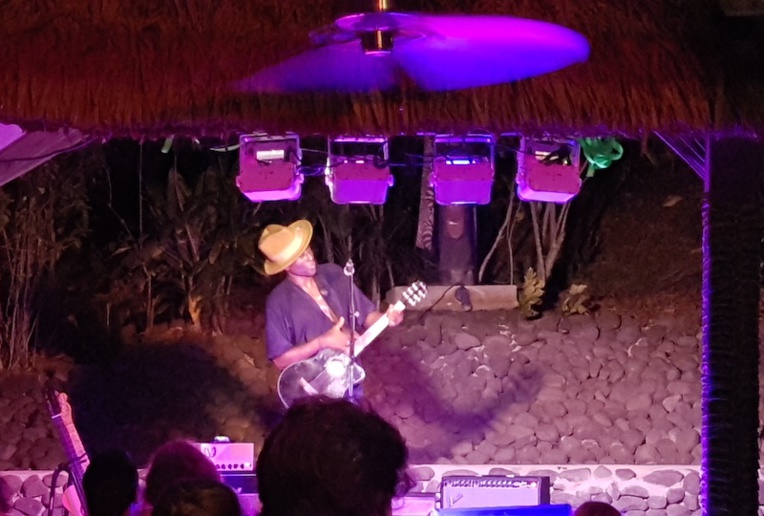 ​Keziah Jones en concert éclair à Bora Bora