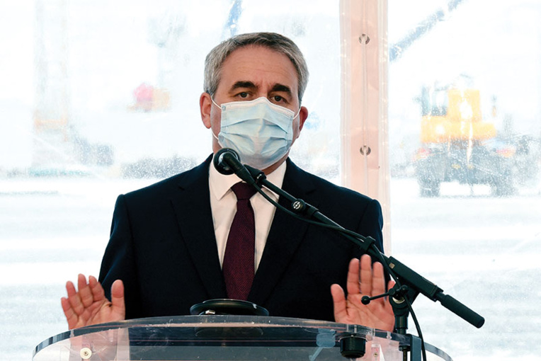 Présidentielle: Bertrand le mieux placé à droite face au duel Le Pen et Macron d'après un sondage Présidentielle: Bertrand le mieux placé à droite face au duel Le Pen et Macron d'après un sondage