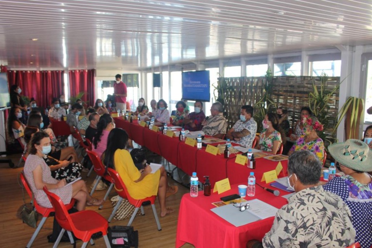 Conférence de presse de présentation.