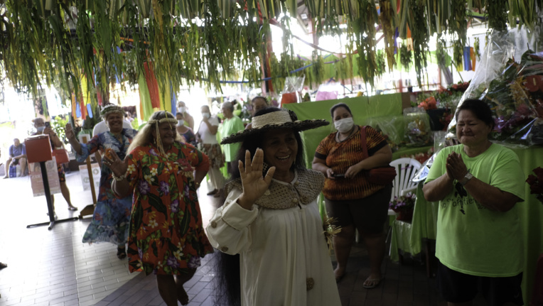 Les māmā ont défilé dans les allées du marché vendredi matin. Les māmā ont défilé dans les allées du marché vendredi matin.