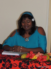 Teie o Marie-Odile Turgot-Becherel :" Nō te mau rave ‘ohipa e tono hia mai i Tahiti nei, e ‘aufau hia i te tā’ato’ara’a o te mau ha’amaū’ara’a : tīteti manureva, te vāhi fa’a’eara’a ‘e tetahi atu mau tuha’a iti."