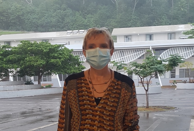 Madame Kamarzine, proviseure du lycée Ihi-Tea no Vavau de Bora Bora.