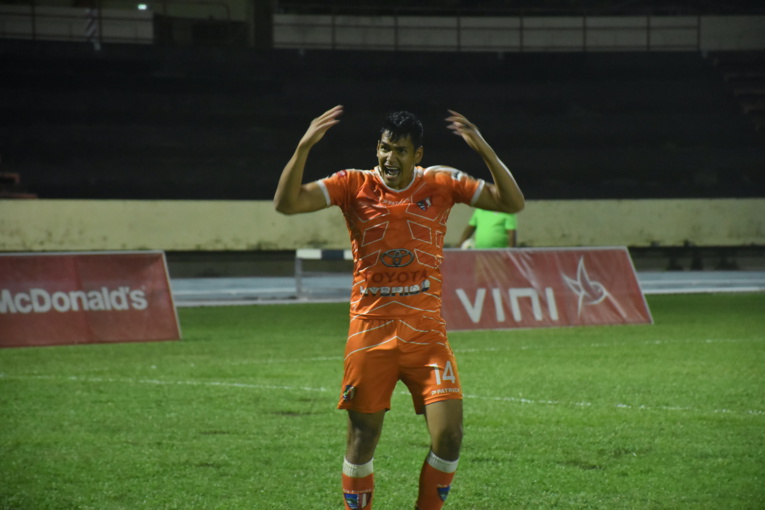 Roonui Tinirauarii, entré en cours de jeu, a marqué le but du titre pour Pirae. Roonui Tinirauarii, entré en cours de jeu, a marqué le but du titre pour Pirae.