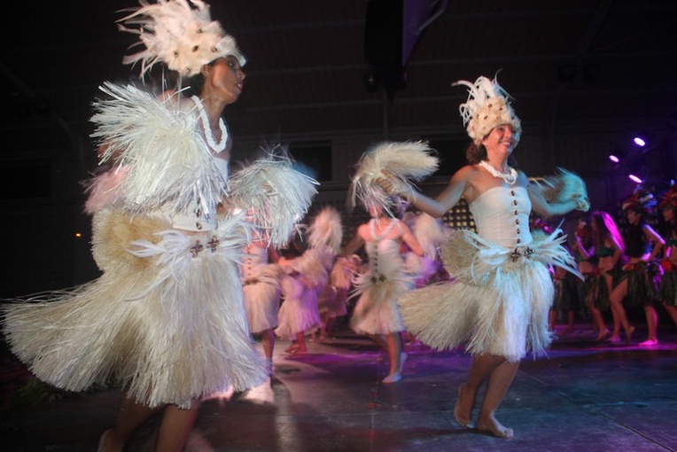 Les écoles de danse font leur show à Uturoa