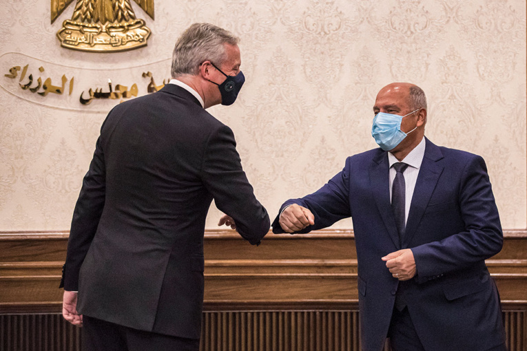 Paris s'engage sur 3,8 milliards d'euros de projets en Egypte, partenaire "stratégique" Paris s'engage sur 3,8 milliards d'euros de projets en Egypte, partenaire "stratégique"