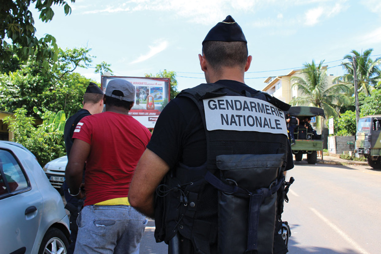 Mayotte: Décès d'un homme de 26 ans dans un nouvel épisode de violences Mayotte: Décès d'un homme de 26 ans dans un nouvel épisode de violences