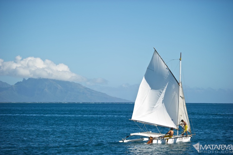 Heiva Tu'aro Maohi - Régates de pirogues à voile Heiva Tu'aro Maohi - Régates de pirogues à voile