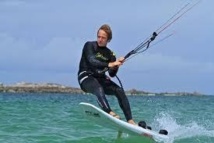 Le kitesurfer français Bruno Sroka réussit la traversée Bretagne-Irlande