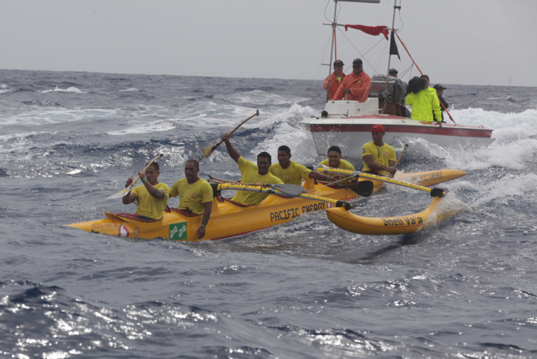 Shell Va’a impérial à la Vodafone Channel Race Shell Va’a impérial à la Vodafone Channel Race