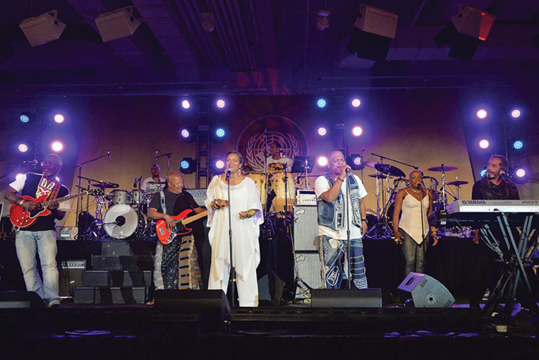 Guadeloupe: 30 heures de garde à vue pour un membre du groupe de musique Kassav' Guadeloupe: 30 heures de garde à vue pour un membre du groupe de musique Kassav'