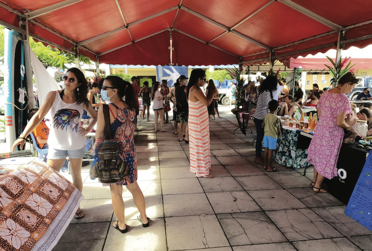 La journée de sensibilisation s'est tenue sur la place du marché de Uturoa.