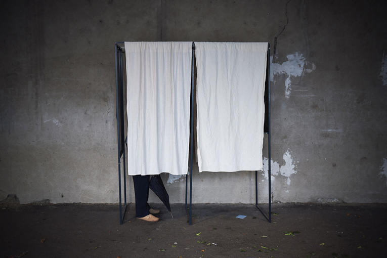 Régionales: l'abstention record se confirme au second tour, léger rebond en Paca Régionales: l'abstention record se confirme au second tour, léger rebond en Paca