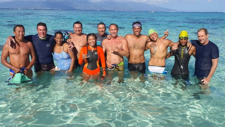Tahiti-Moorea à la nage : défi réussi