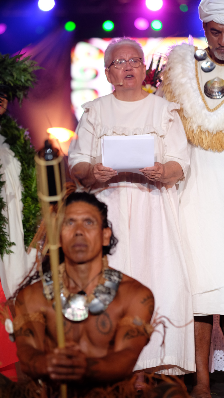L'oratrice Flora Devatine, directrice de l'Académie tahitienne. L'oratrice Flora Devatine, directrice de l'Académie tahitienne.