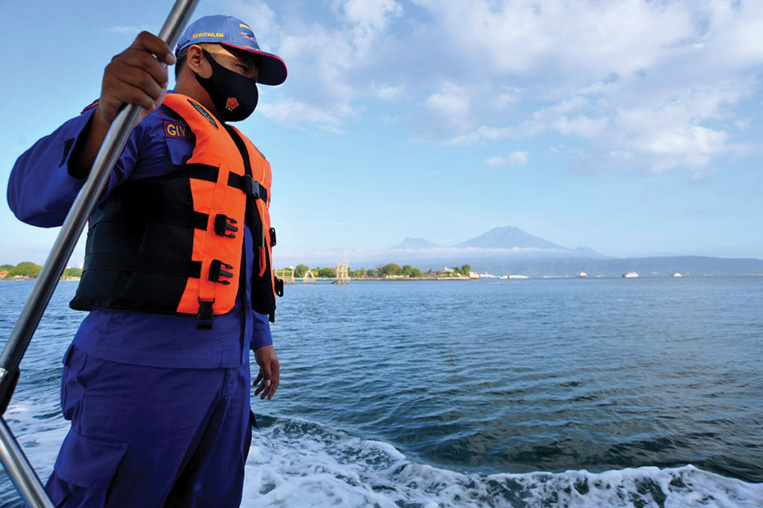 Sept morts et onze disparus dans le naufrage d'un ferry à Bali Sept morts et onze disparus dans le naufrage d'un ferry à Bali