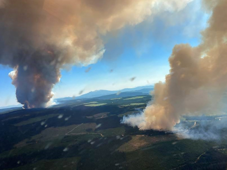 Canicule: les incendies font rage dans l'Ouest du Canada et en Californie Canicule: les incendies font rage dans l'Ouest du Canada et en Californie
