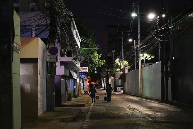 Virus: restrictions renforcées en Thaïlande, couvre-feu à Bangkok