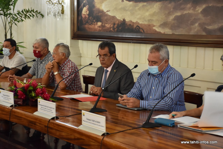 Fritch défend les "avancées" de Reko Tika et tacle ses détracteurs