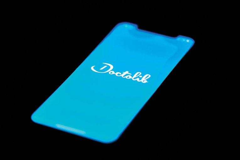 Ruée sur la vaccination sous l'effet du pass sanitaire étendu par Macron Ruée sur la vaccination sous l'effet du pass sanitaire étendu par Macron